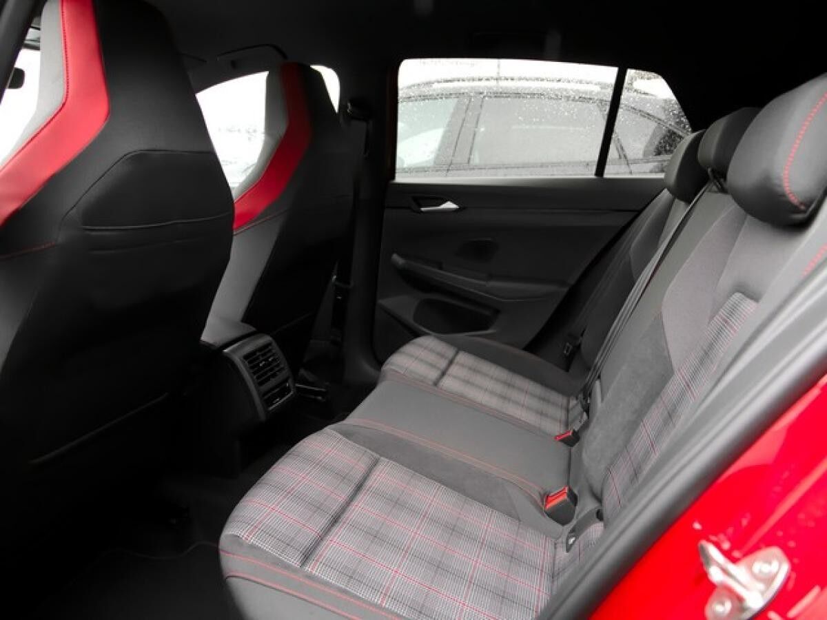 Volkswagen Golf VIII GTI DSG Black Style ACC DCC Matrix Kamera Sound 19"