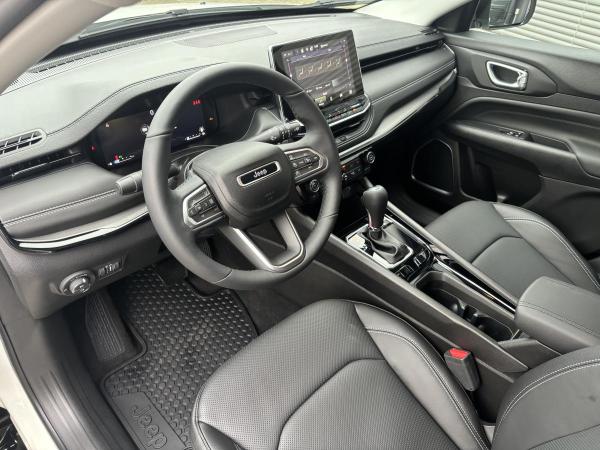 Jeep Compass 1.5 Hybrid Summit Automatik *LEDER*LED*SHZ*PDC*ACC*360Grad*19Zoll*Sofort