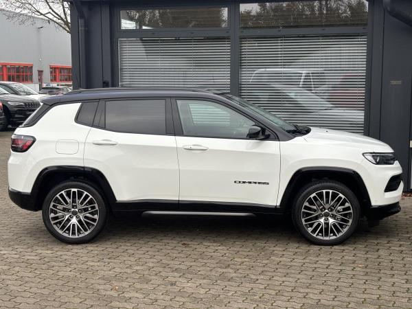 Jeep Compass 1.5 Hybrid Summit Automatik *LEDER*LED*SHZ*PDC*ACC*360Grad*19Zoll*Sofort