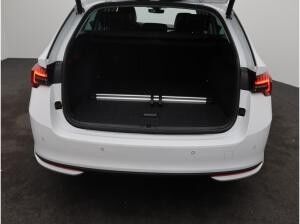 Skoda Octavia Selection 1.5TSI DSG / Navi, Matrix, RFK