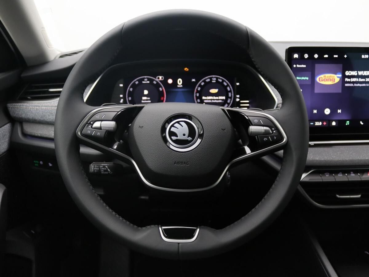 Skoda Octavia Selection 1.5TSI DSG / Navi, Matrix, RFK