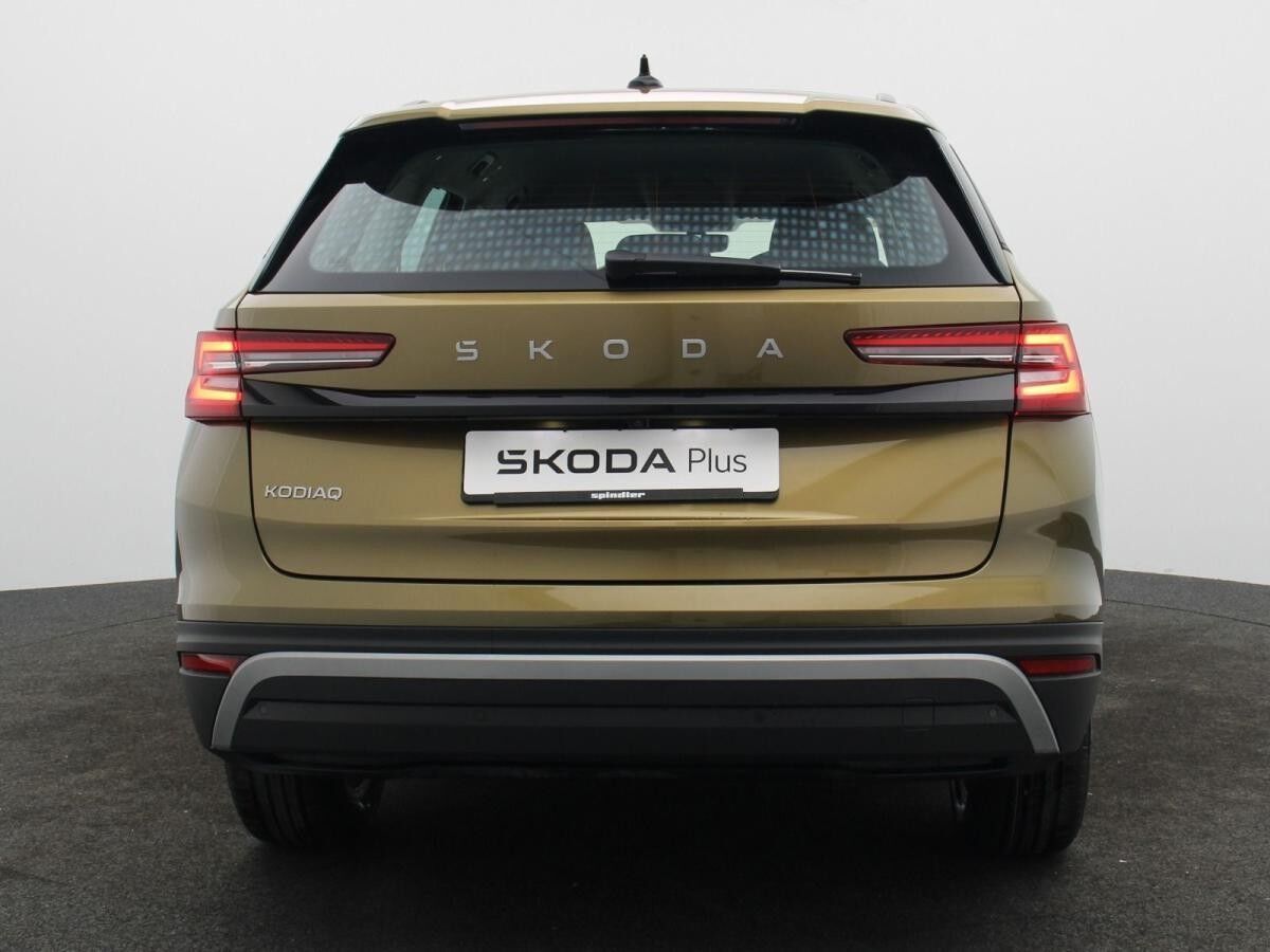Skoda Kodiaq Selection 1.5TSI DSG /AHK, RFK, LED, Navi