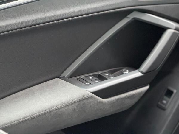 Audi Q3 Sline 35 TFSI KAMERAS*ACC*AHK*MATRIX*PANO*SONOS*NAVI