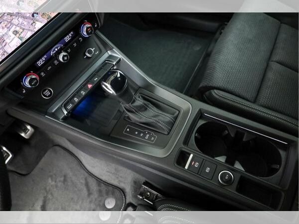Audi Q3 S line 40 TFSI quattro KAMERAS*NAVI*MATRIX*PANO