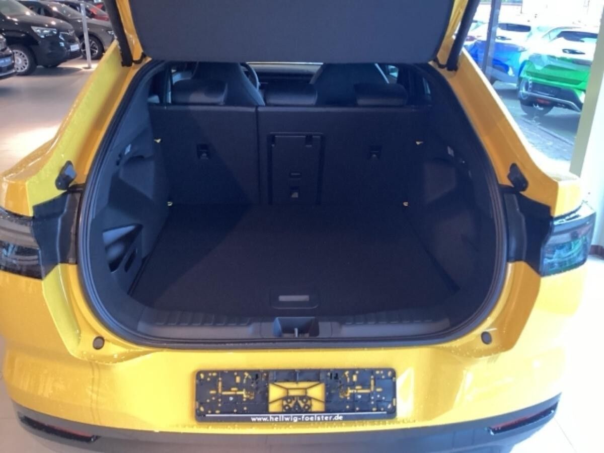 Ford Capri PREMIUM NAVI / AHK / WÄRMEPUMPE / P-DACH / ACC