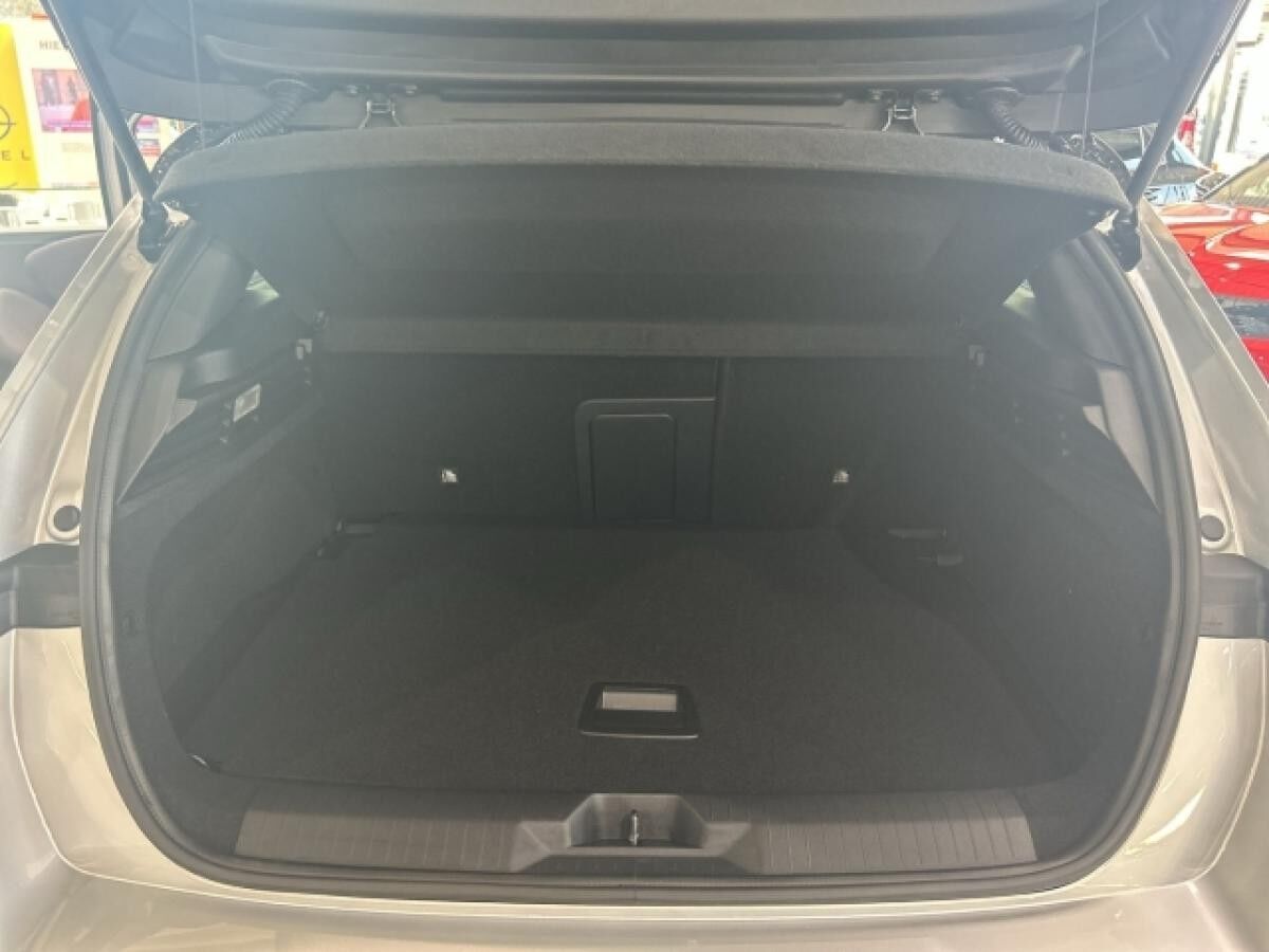 Opel Astra Ultimate befr. Sonderangebot!! HUD Panorama Navi sofort verfügbar!