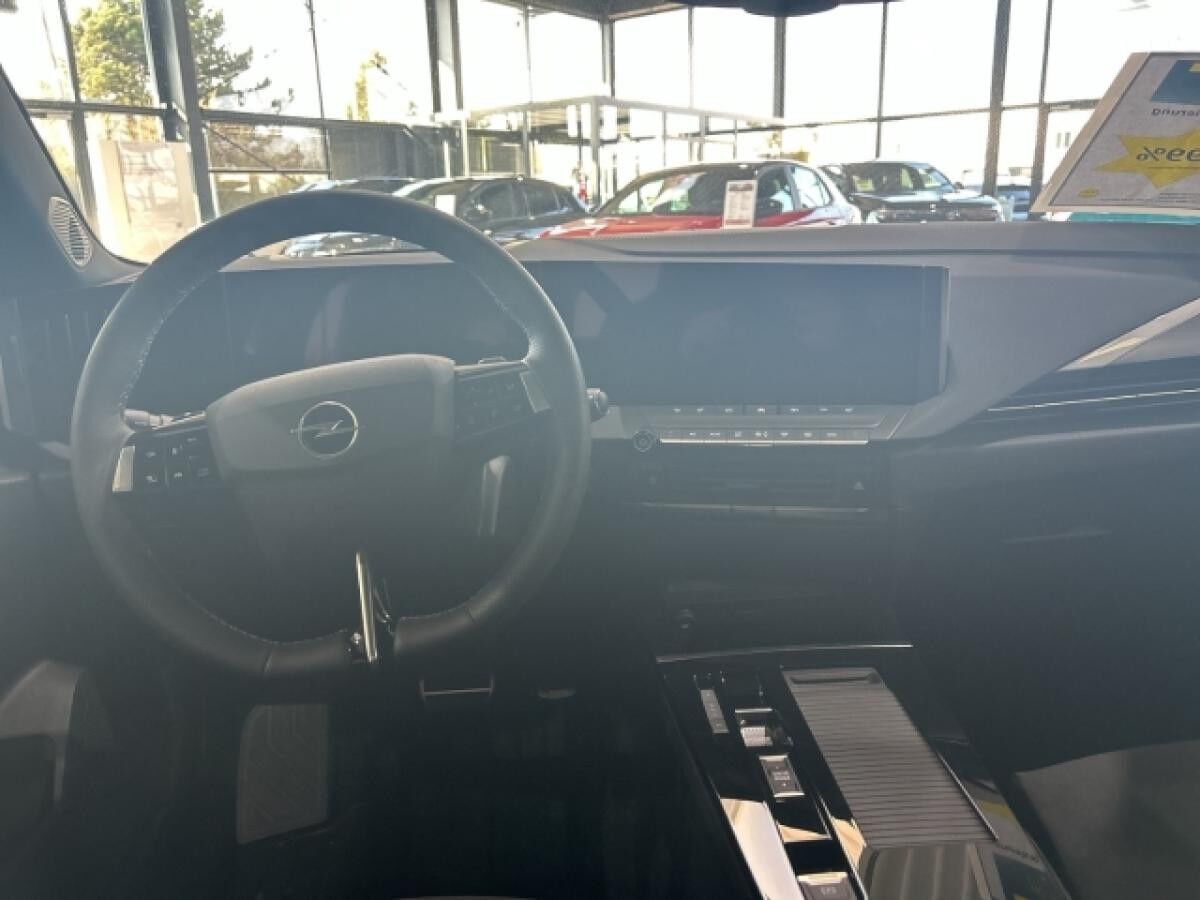 Opel Astra Ultimate befr. Sonderangebot!! HUD Panorama Navi sofort verfügbar!