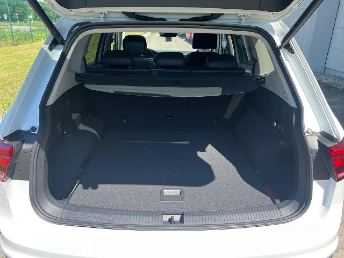 Volkswagen Tiguan Allspace 2.0 TDI Life DSG Navi AHK Kamera