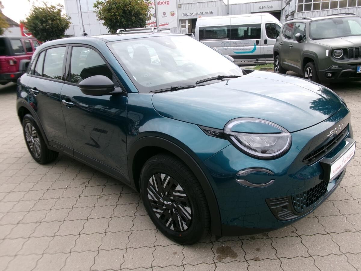 Fiat 600 1.2 Special Edition 110PS Automatik 🎉 LED ACC NAVI SHZ PDC MFL 💥Sofort verfügbar!