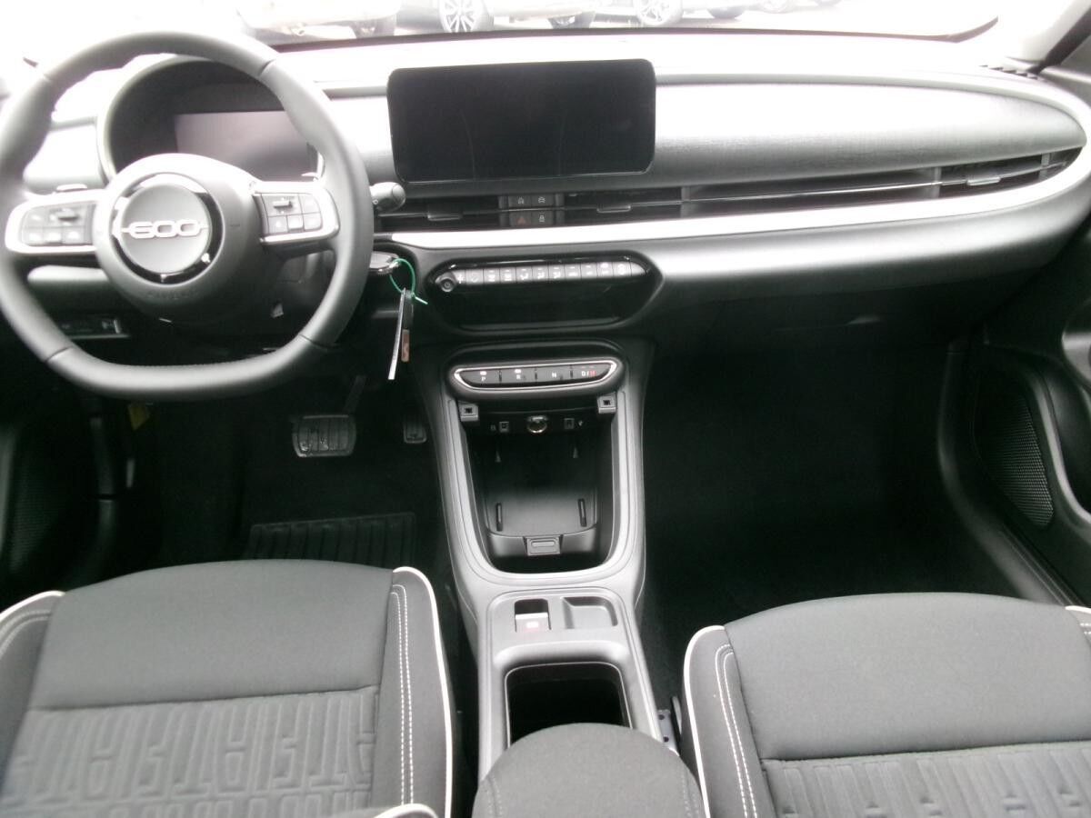 Fiat 600 1.2 Special Edition 110PS Automatik 🎉 LED ACC NAVI SHZ PDC MFL 💥Sofort verfügbar!