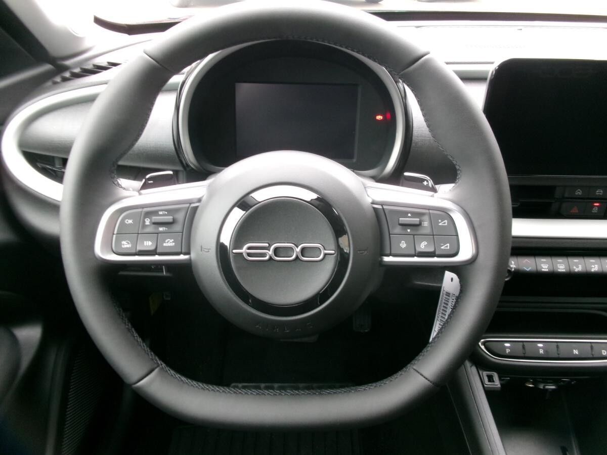 Fiat 600 1.2 Special Edition 110PS Automatik 🎉 LED ACC NAVI SHZ PDC MFL 💥Sofort verfügbar!