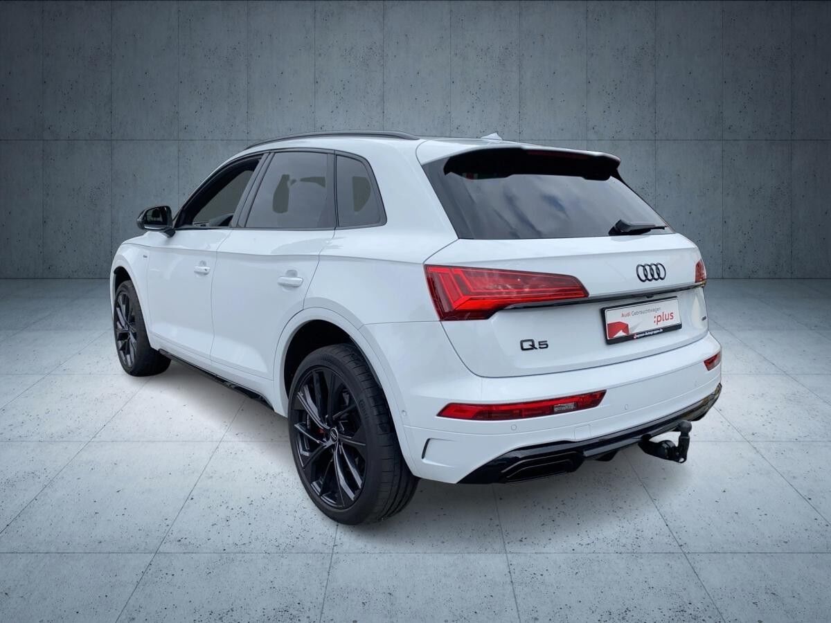 Audi Q5 S line business 40 TDI qu S tr. PANO HUD AHK