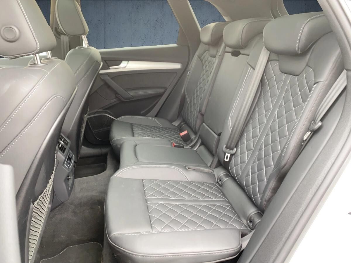 Audi Q5 S line business 40 TDI qu S tr. PANO HUD AHK