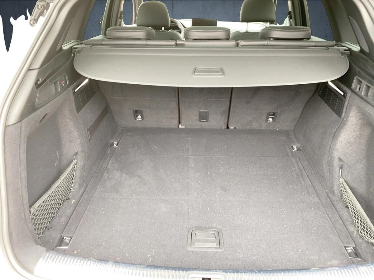 Audi Q5 S line business 40 TDI qu S tr. PANO HUD AHK