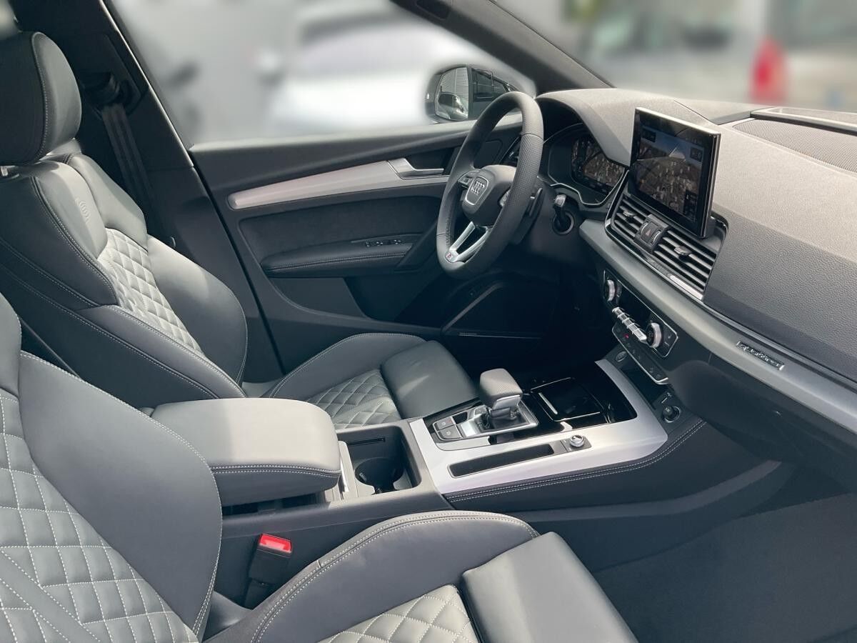 Audi Q5 S line business 40 TDI qu S tr. PANO HUD AHK