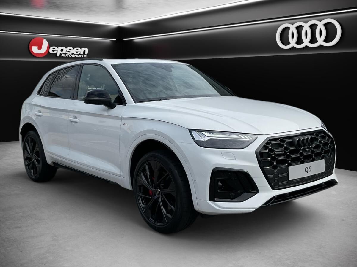 Audi Q5 S line business 40 TDI qu S tr. PANO HUD AHK