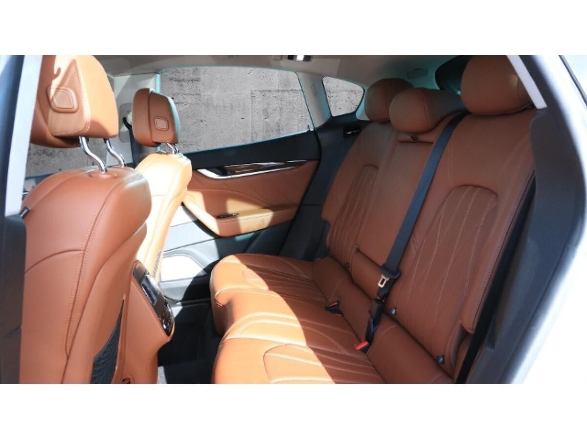 Maserati Levante / Q4 GranLusso MY 19 // Matrixlicht