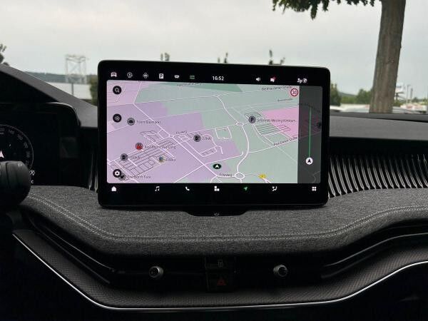 Skoda Superb Combi SELECTION 1.5 TSI e-TEC (150
