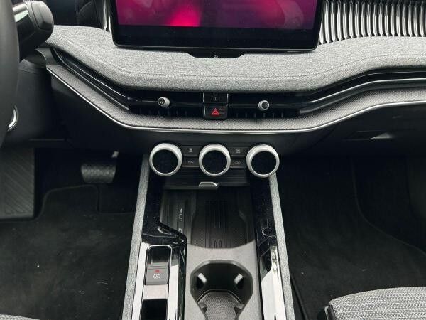 Skoda Superb Combi SELECTION 1.5 TSI e-TEC (150