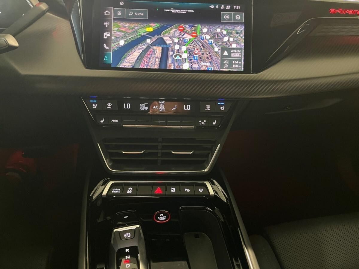 Audi e-tron GT quattro Matrix-LED air suspension B&O Panorama HuD