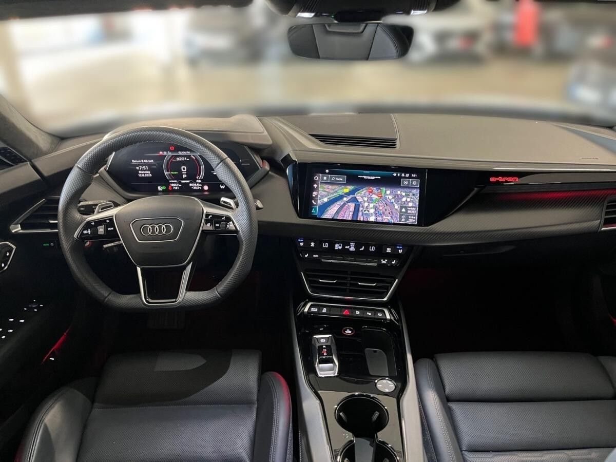 Audi e-tron GT quattro Matrix-LED air suspension B&O Panorama HuD