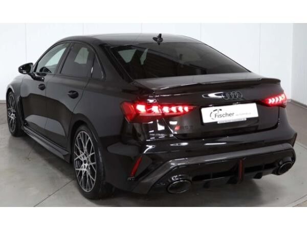 Audi RS3 Limousine TFSI quattro
