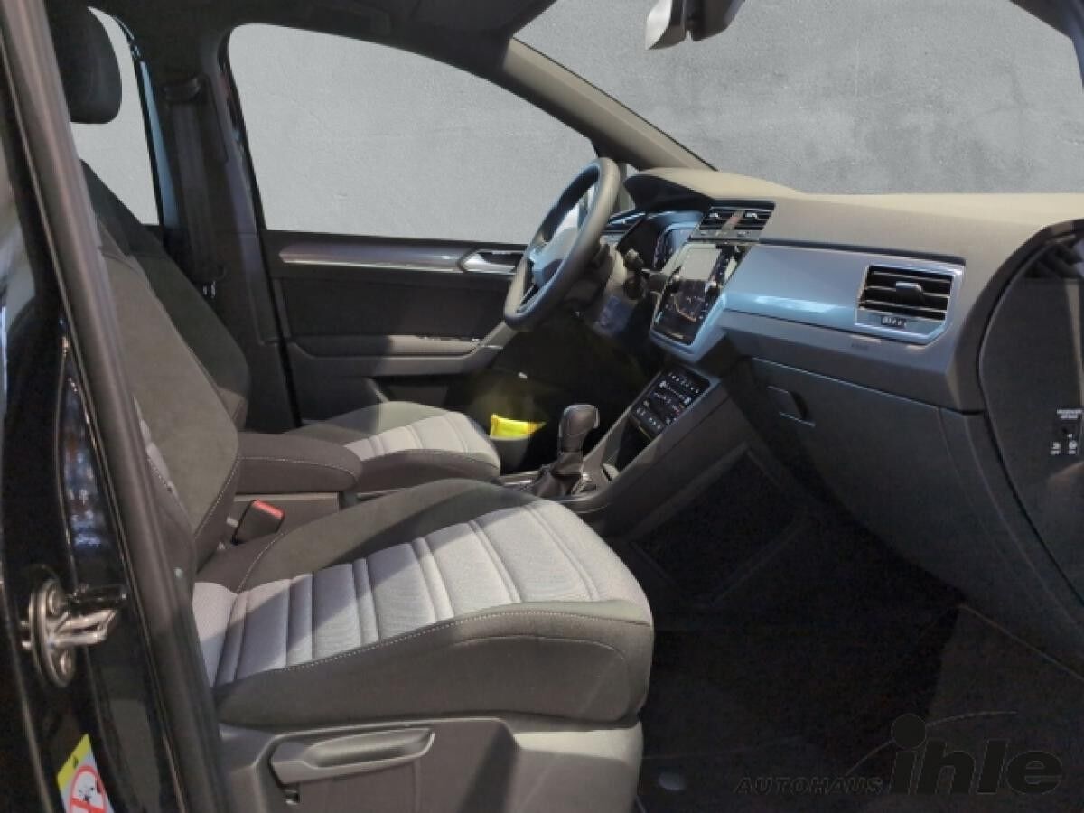 Volkswagen Touran 1,5 TSI DSG Highline R-Line 7-Sitzer Black Style