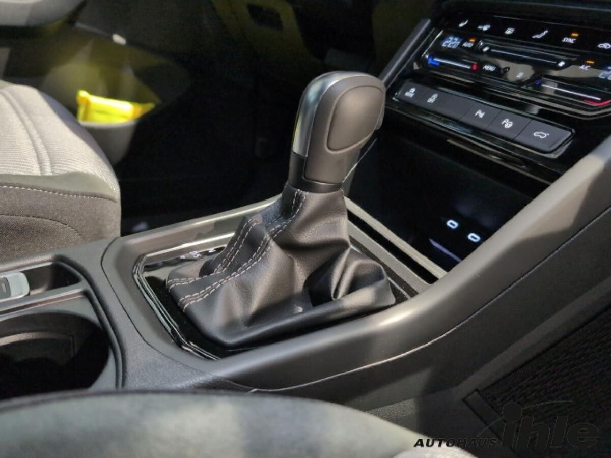 Volkswagen Touran 1,5 TSI DSG Highline R-Line 7-Sitzer Black Style