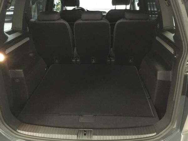 Volkswagen Touran Highline R-Line *GEWERBE-LEASING!*SOFORT VERFÜGBAR!* 2,0 l TDI SCR 110 kW (150 PS) 7-Gang-Doppelkupp