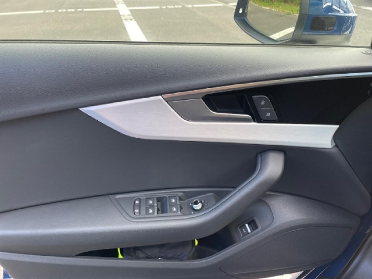 Audi A4 Avant 35 TFSI S line KLIMA LED NAVI LEDER