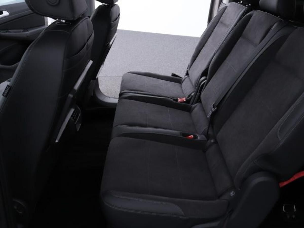 Volkswagen Caddy Maxi Style 1.5 TSI DSG CarPlay ACC LED PDC Volkswagen Caddy Maxi Style 1.5 TSI DSG CarPlay ACC LED PDC