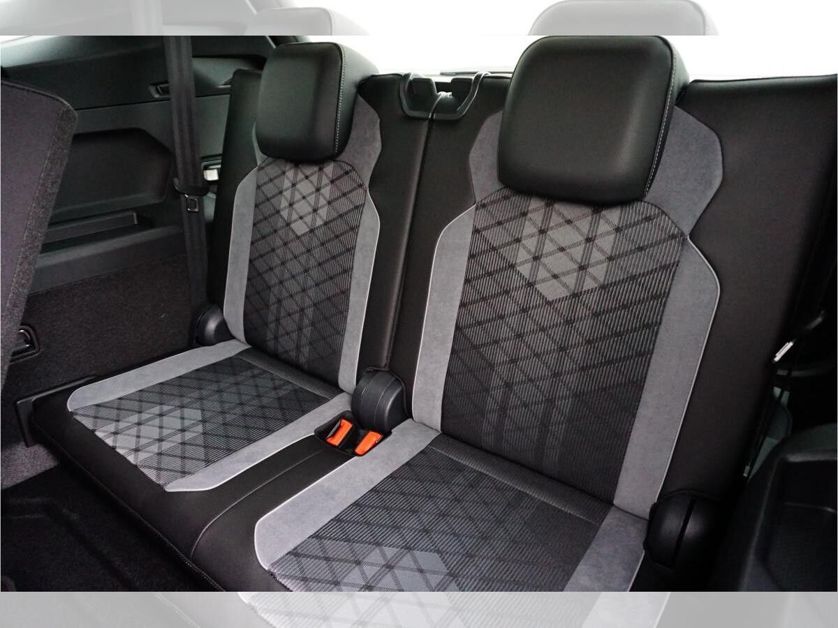 Volkswagen Tiguan Allspace R-Line 2,0 TDI - DSG 4motion *SOFORT VERFÜGBAR*