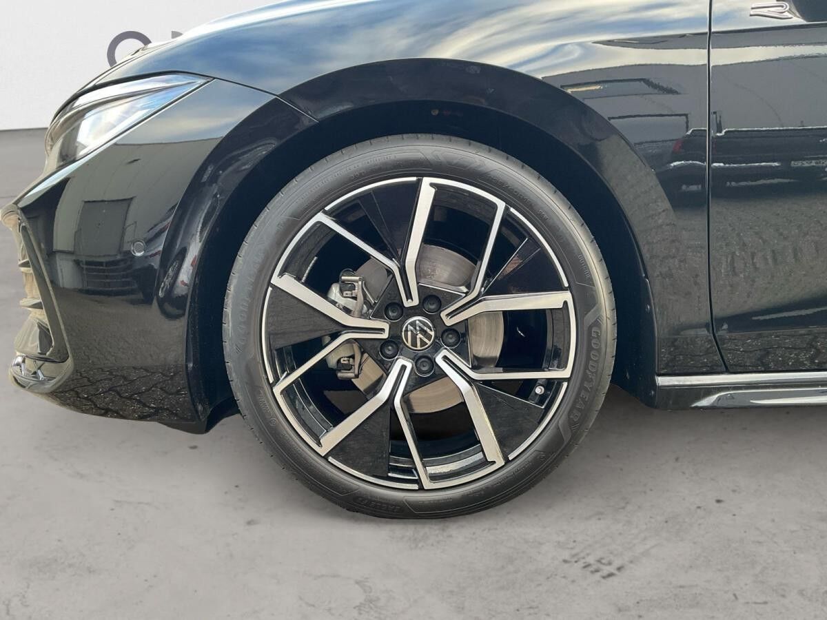 Volkswagen Passat Var. 2.0 TDI DSG R-Line AHK Navi Kamera Volkswagen Passat Var. 2.0 TDI DSG R-Line AHK Navi Kamera