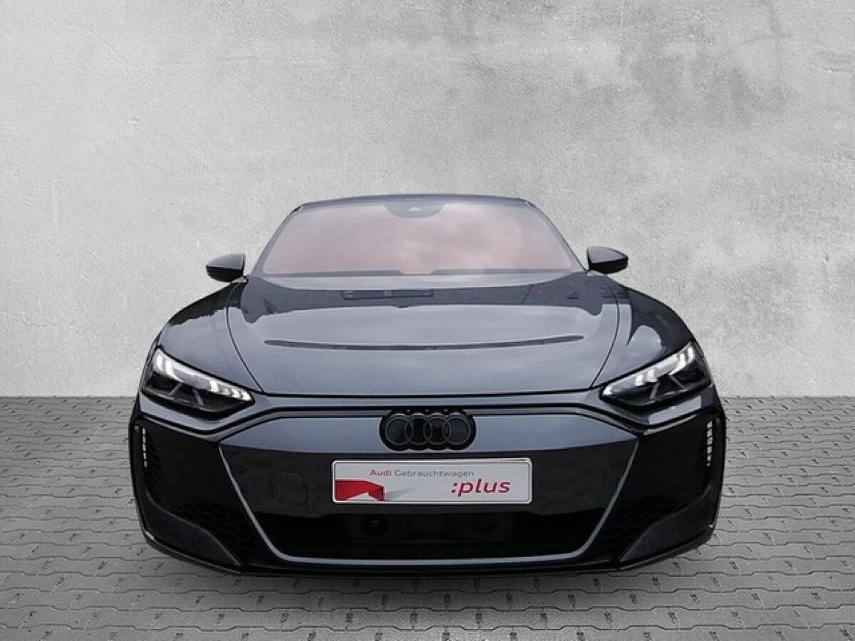 Audi e-tron GT RS performance quattro Aktiv Fahrwerk / Carbon