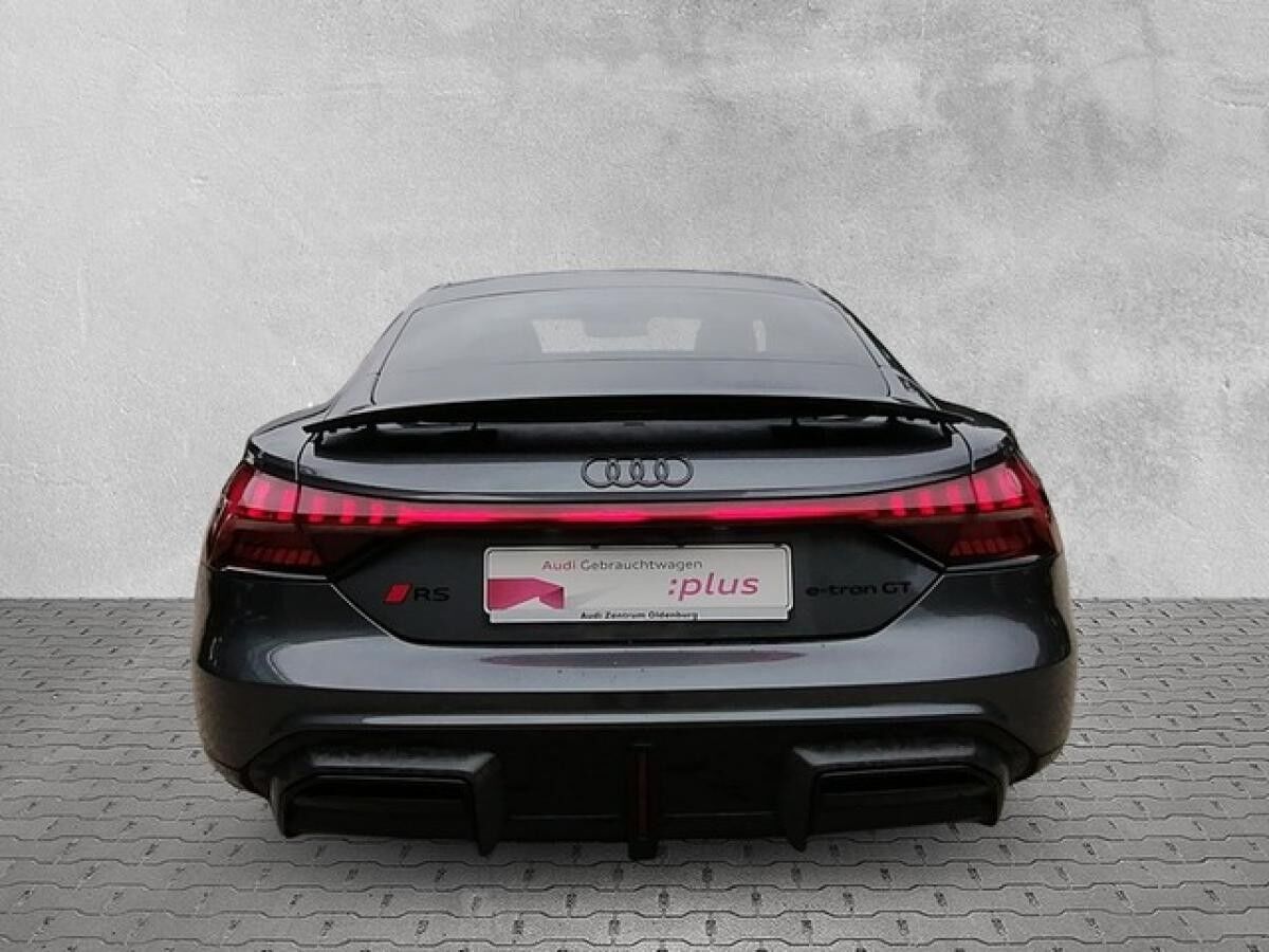Audi e-tron GT RS performance quattro Aktiv Fahrwerk / Carbon
