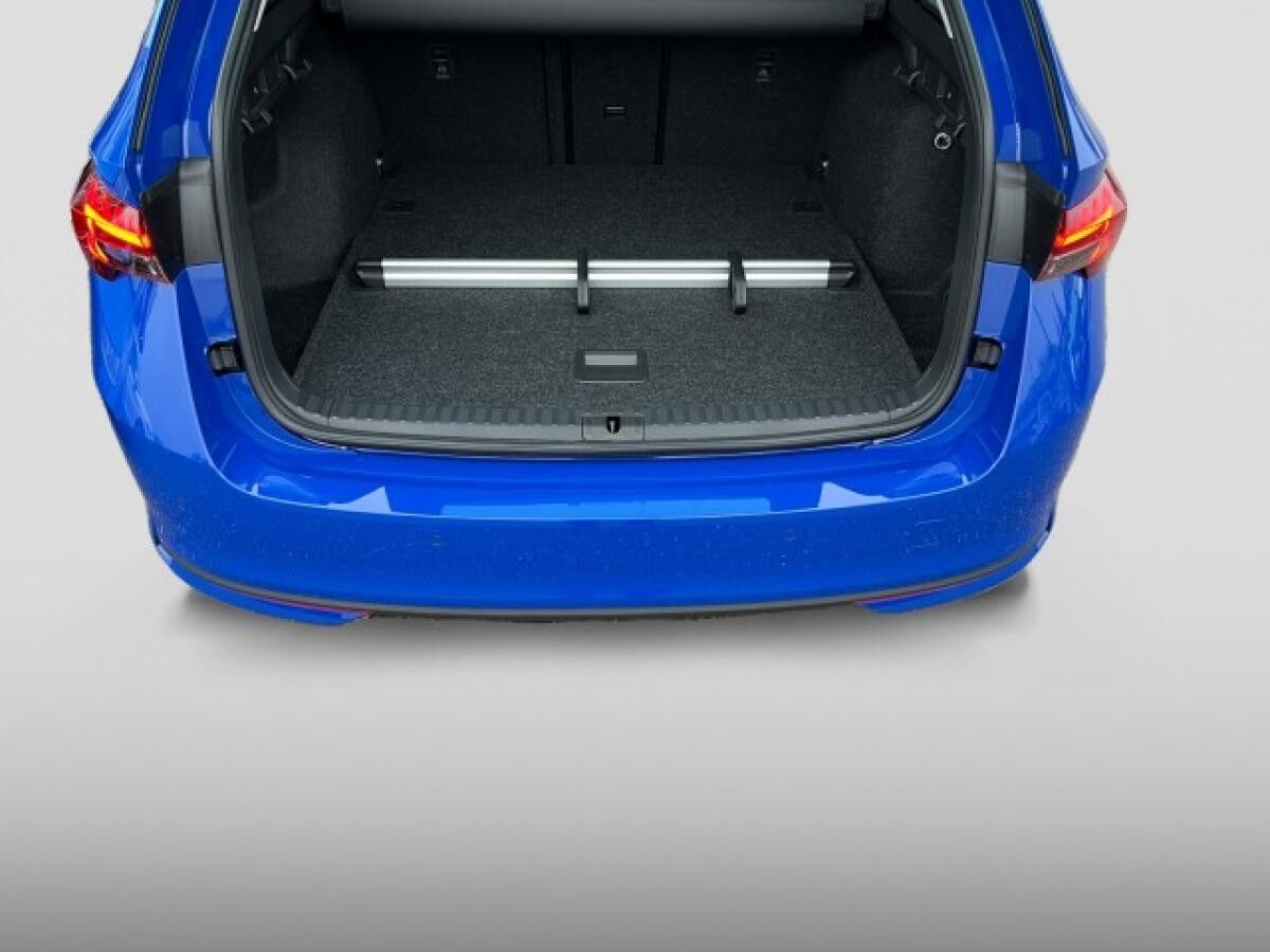 Skoda Octavia Combi Selection 1.5TSI DSG !EINZELSTÜCK! TOP Ausstattung! Pano Stdhzg Leder