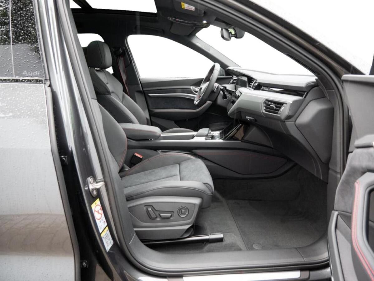 Audi Q8 e-tron S line 50 e-tron quattro