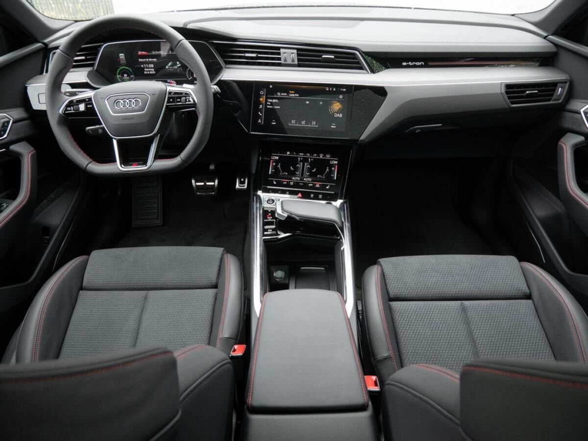 Audi Q8 e-tron S line 50 e-tron quattro