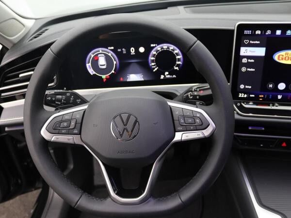 Volkswagen Passat Variant Business 2.0 TDI DSG / Navi, LED