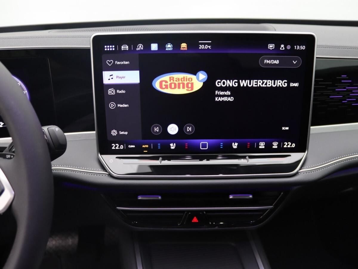 Volkswagen Passat Variant Business 2.0 TDI DSG / Navi, LED