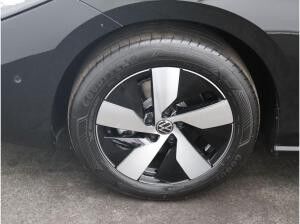 Volkswagen Passat Variant Business 2.0 TDI DSG / Navi, LED