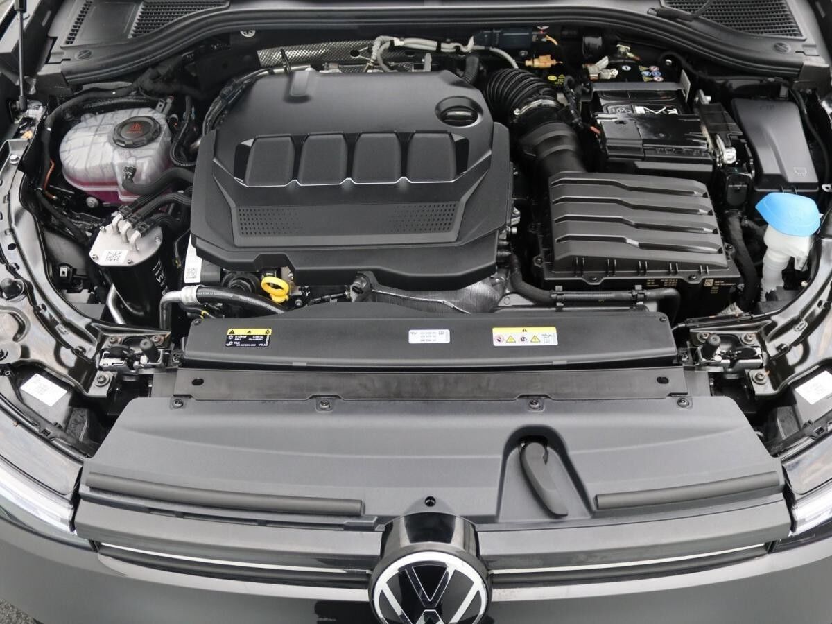 Volkswagen Passat Variant Business 2.0 TDI DSG / Navi, LED