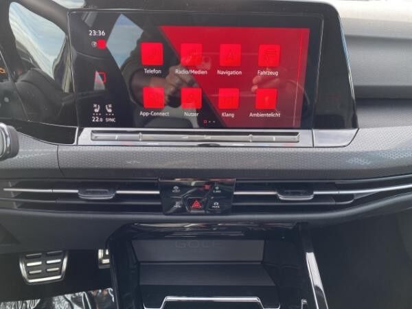 Volkswagen Golf VIII 2,0 TSI GTI Pano HuD ACC LED-Matrix Leder AHK