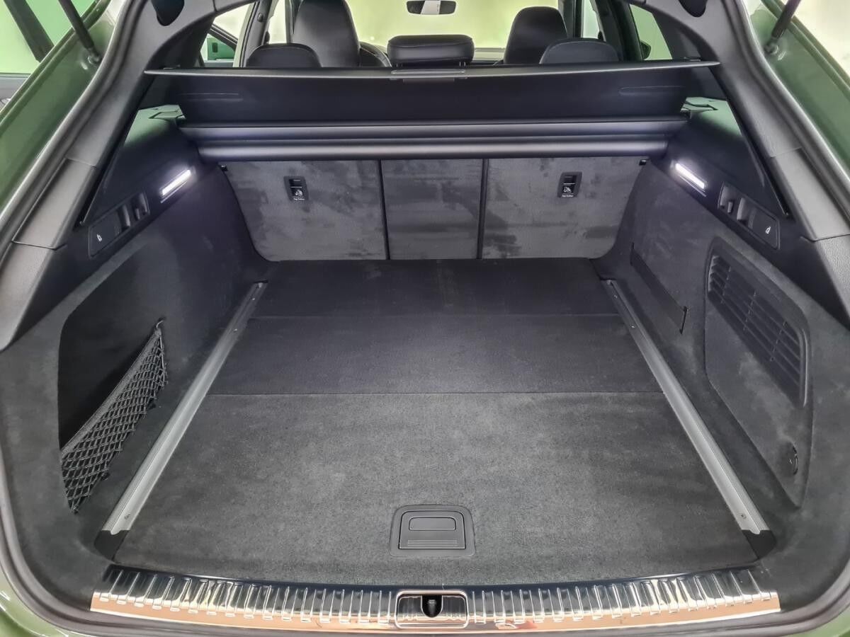 Audi RS6 Avant performance Essentials StHzg #black