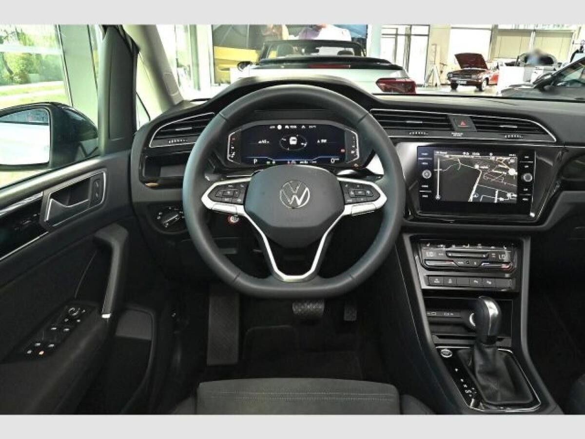 Volkswagen Touran 2.0 TDI DSG SCR Highline SOFORT VERFÜGBAR Black Style 7-Sitze AHK Standhzg Pano