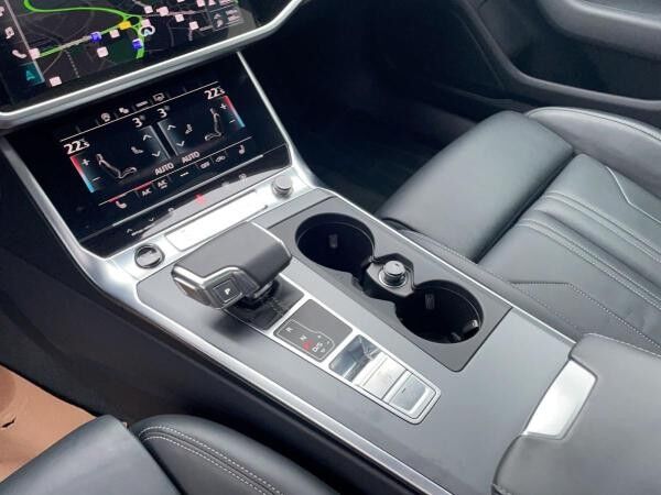 Audi A6 Avant 40 TDI qu. Matrix Pano Kamera Leder AHK