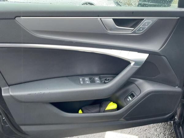 Audi A6 Avant 40 TDI qu. Matrix Pano Kamera Leder AHK
