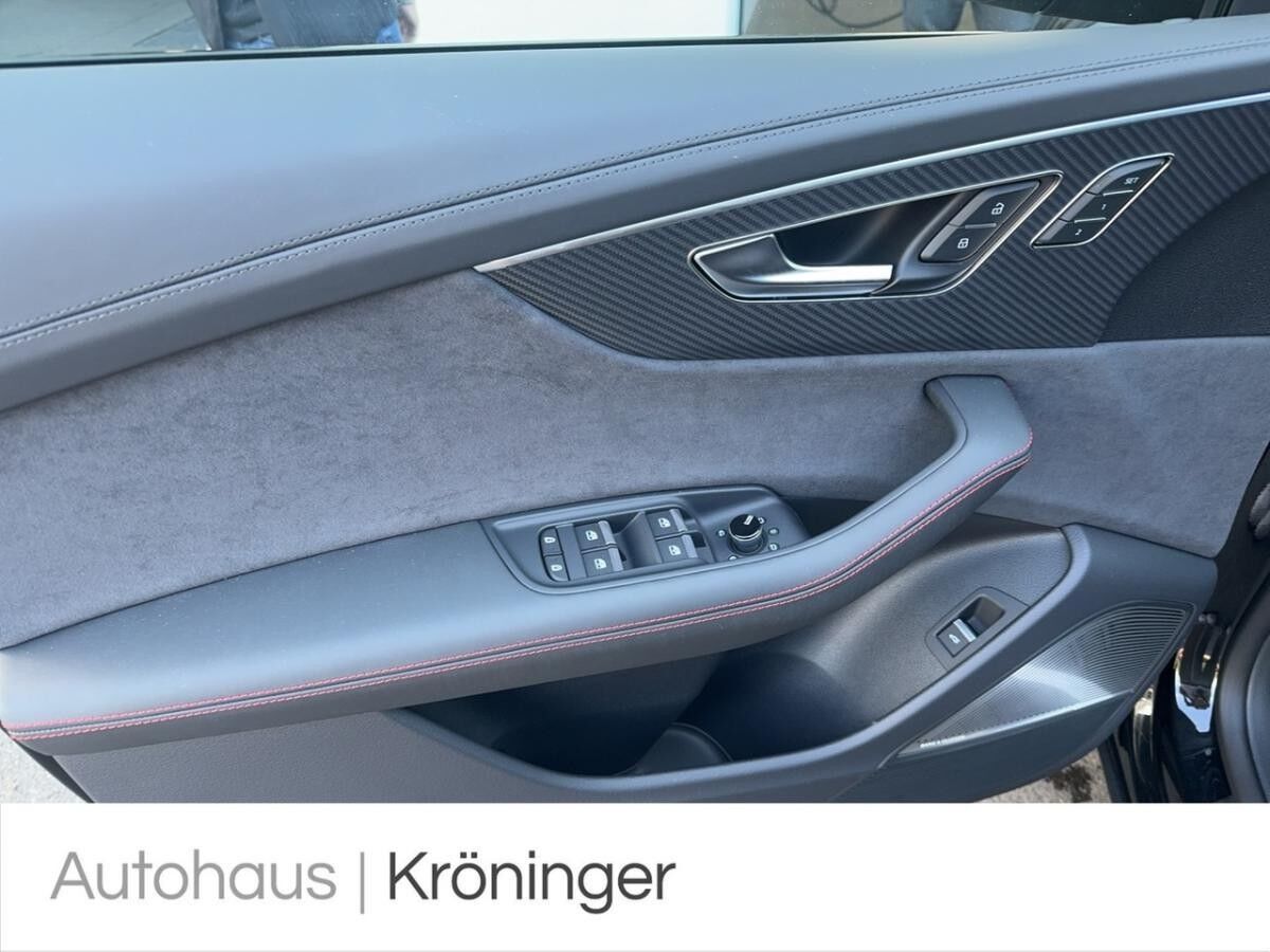 Audi RS Q8 SUV 4.0 TFSI quattro HUD Luft Massage Pano