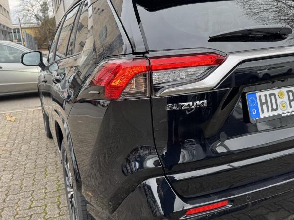 Suzuki Across Erleben Sie den Suzuki Across: Stil, Komfort und Leistung vereint! 306PS