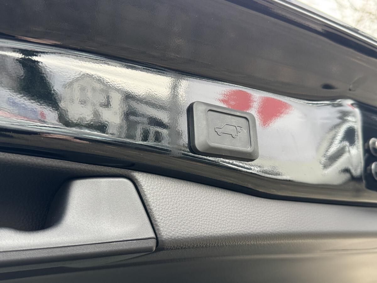 Suzuki Across Erleben Sie den Suzuki Across: Stil, Komfort und Leistung vereint! 306PS